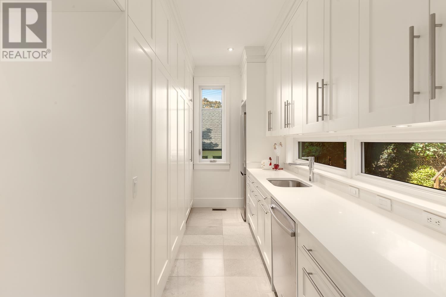 1353 Walnut Street, Vancouver, British Columbia  V6J 3R2 - Photo 12 - R2821425
