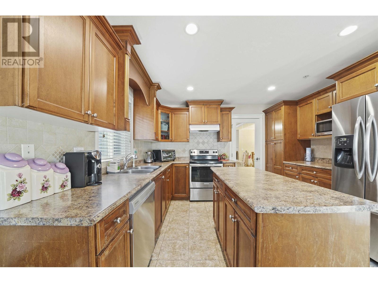 21500 Donovan Avenue, Maple Ridge, British Columbia  V2X 3A1 - Photo 10 - R2821438