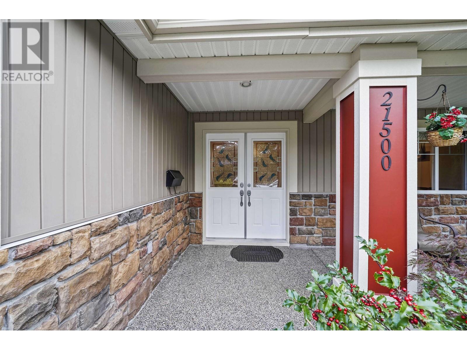 21500 Donovan Avenue, Maple Ridge, British Columbia  V2X 3A1 - Photo 2 - R2821438