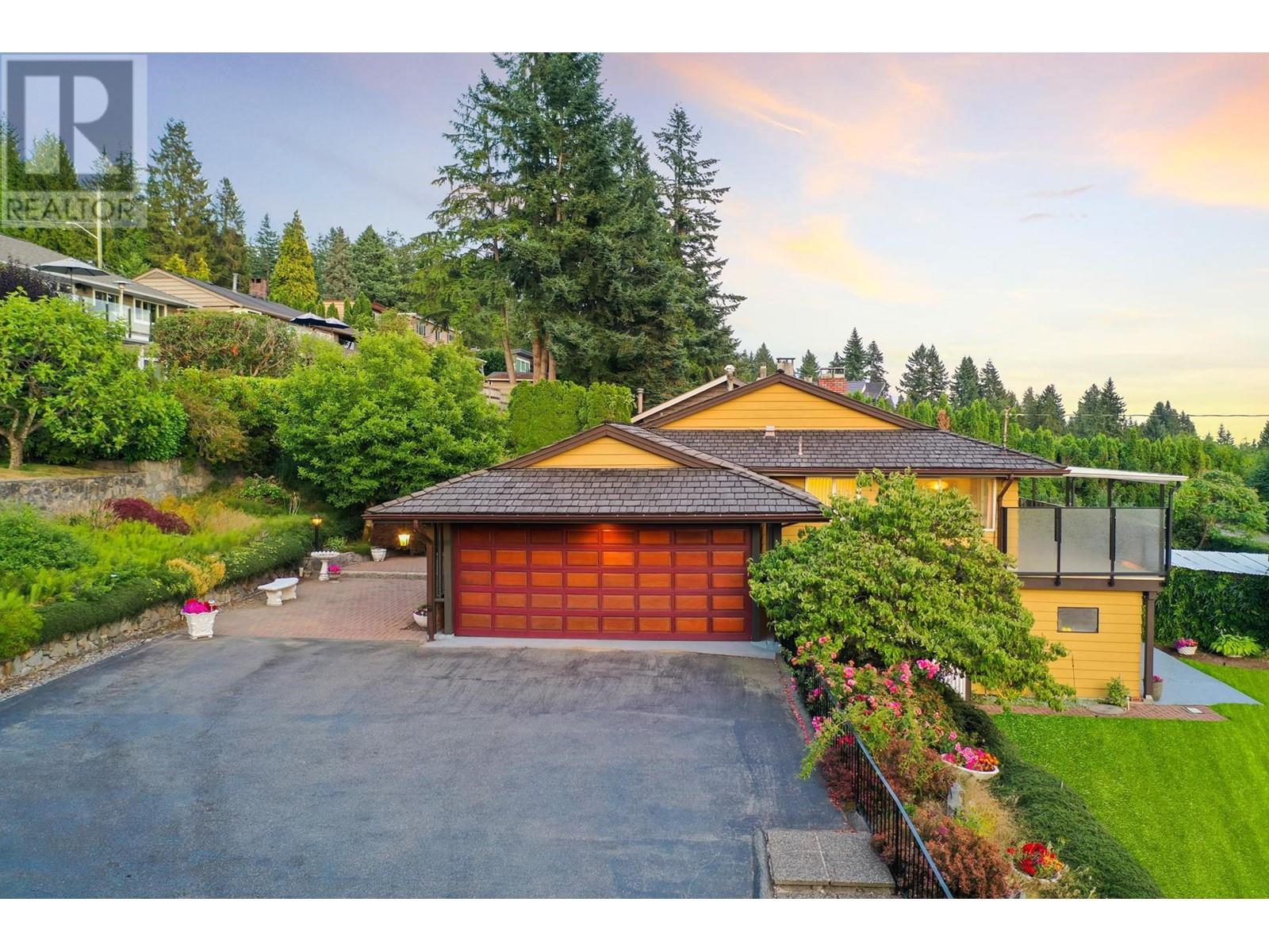 4360 Delbrook Avenue, North Vancouver, British Columbia  V7N 4A3 - Photo 12 - R2821448