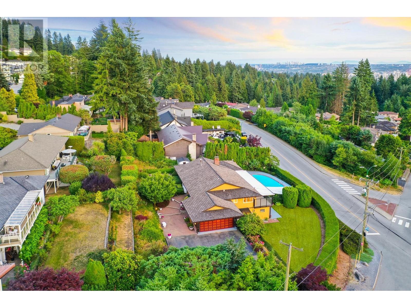 4360 Delbrook Avenue, North Vancouver, British Columbia  V7N 4A3 - Photo 13 - R2821448