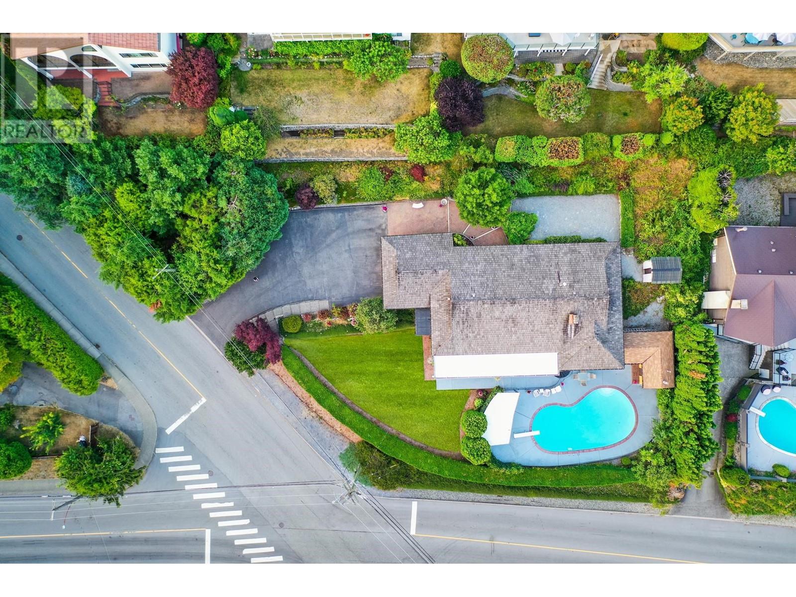 4360 Delbrook Avenue, North Vancouver, British Columbia  V7N 4A3 - Photo 15 - R2821448