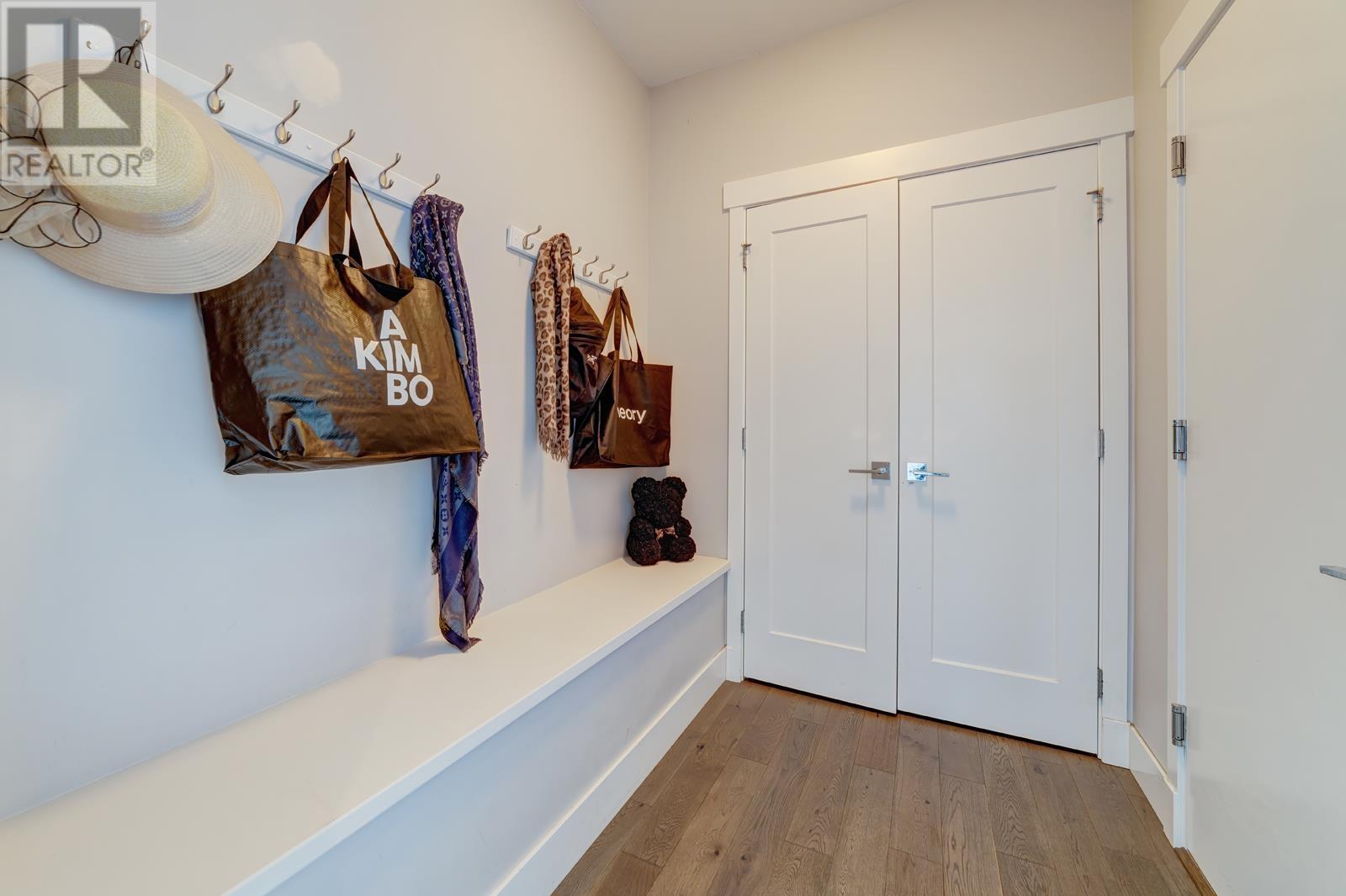 1429 Strawline Hill Street, Coquitlam, British Columbia  V3E 0L6 - Photo 8 - R2821148