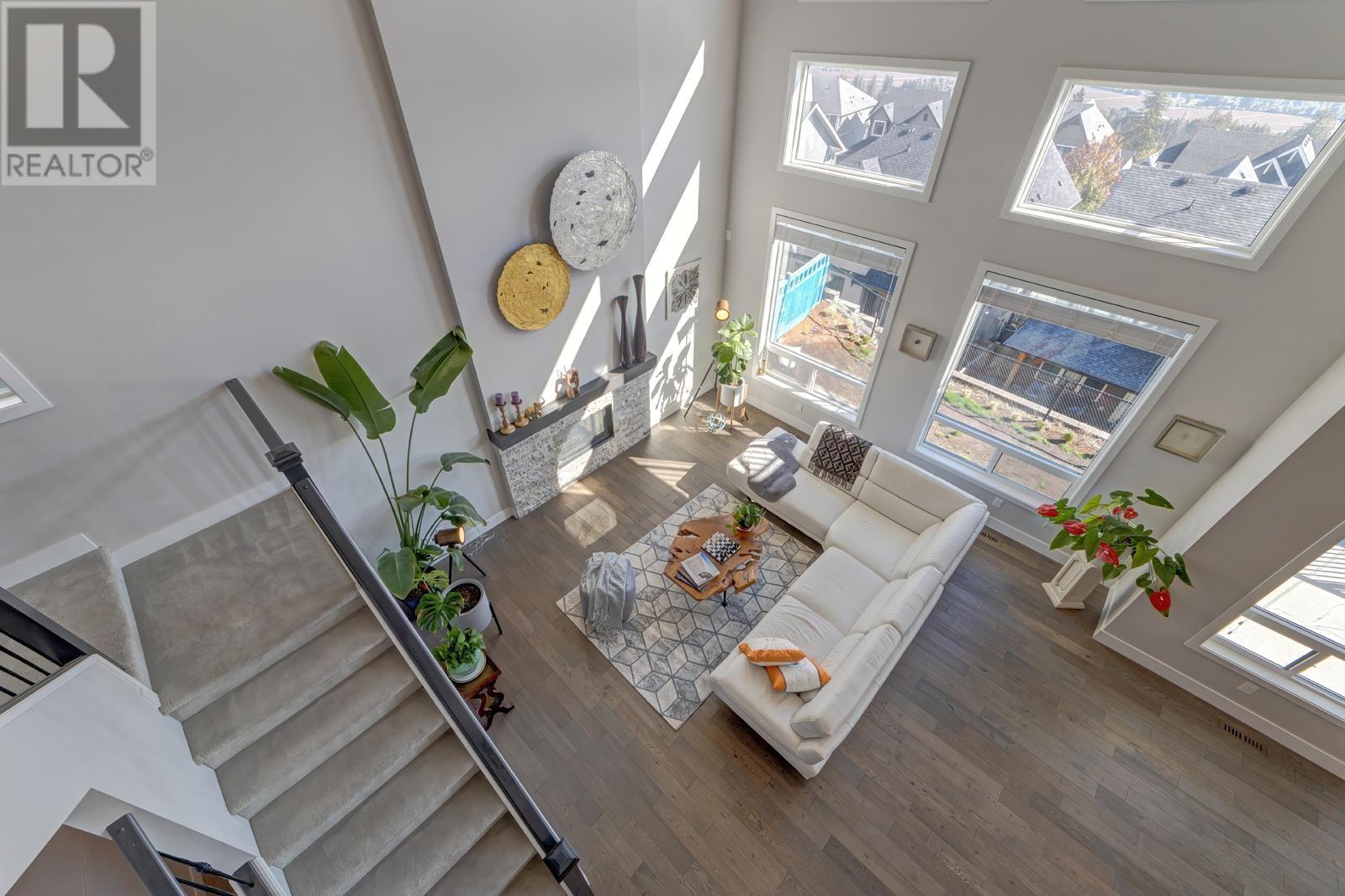 1429 Strawline Hill Street, Coquitlam, British Columbia  V3E 0L6 - Photo 15 - R2821148