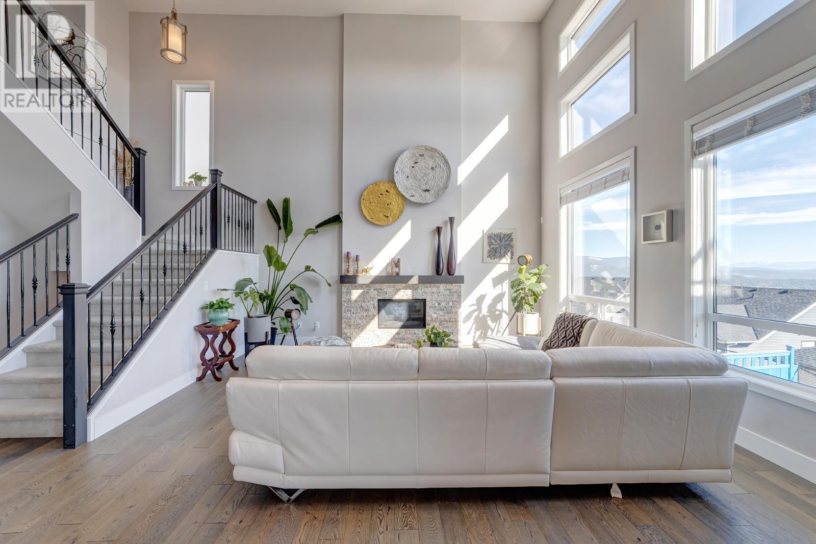 1429 Strawline Hill Street, Coquitlam, British Columbia  V3E 0L6 - Photo 10 - R2821148