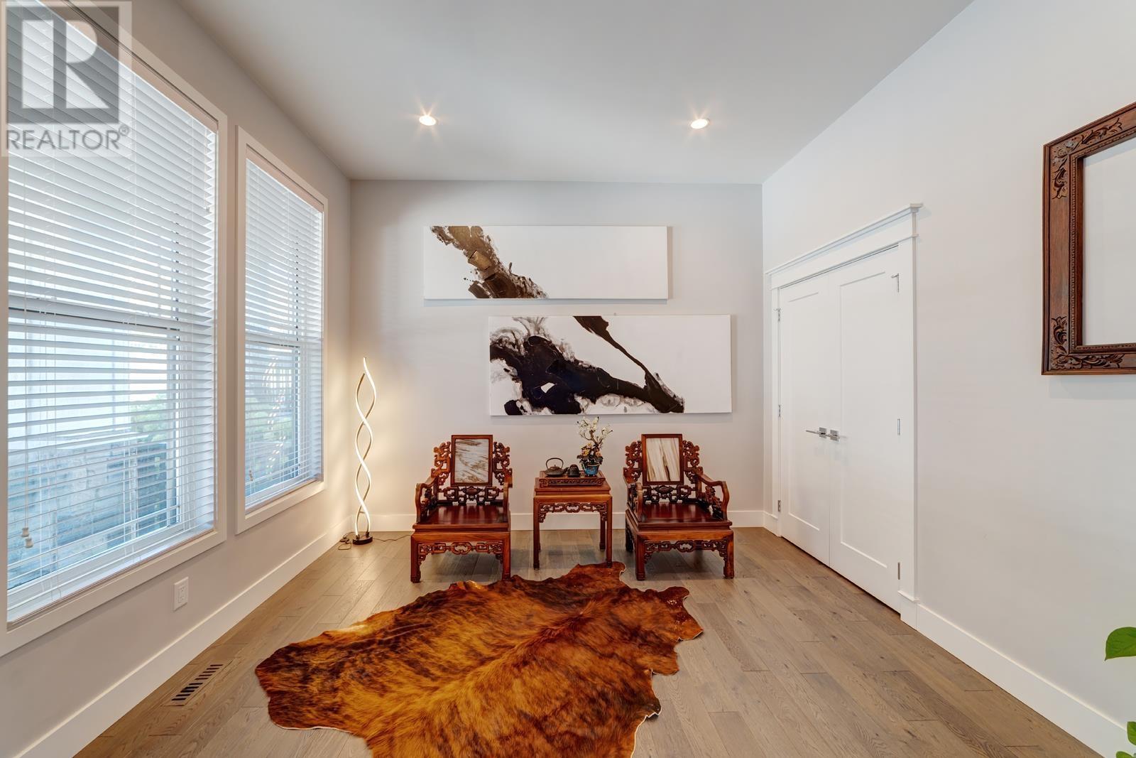 1429 Strawline Hill Street, Coquitlam, British Columbia  V3E 0L6 - Photo 6 - R2821148