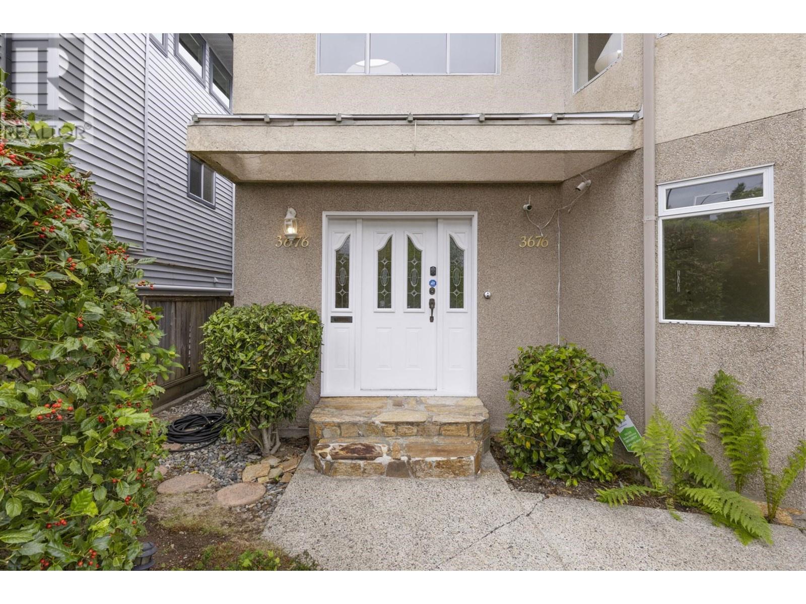 3676 Mcgill Street, Vancouver, British Columbia  V5K 1J4 - Photo 2 - R2821482