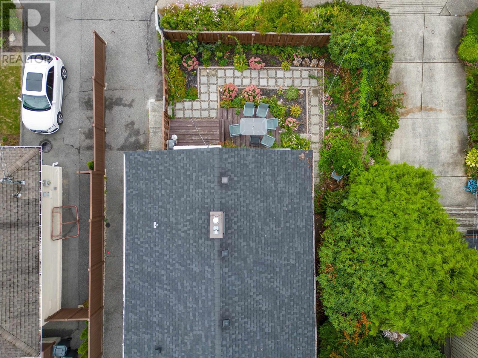 1428 Paisley Road, North Vancouver, British Columbia  V7R 1C3 - Photo 3 - R2821547