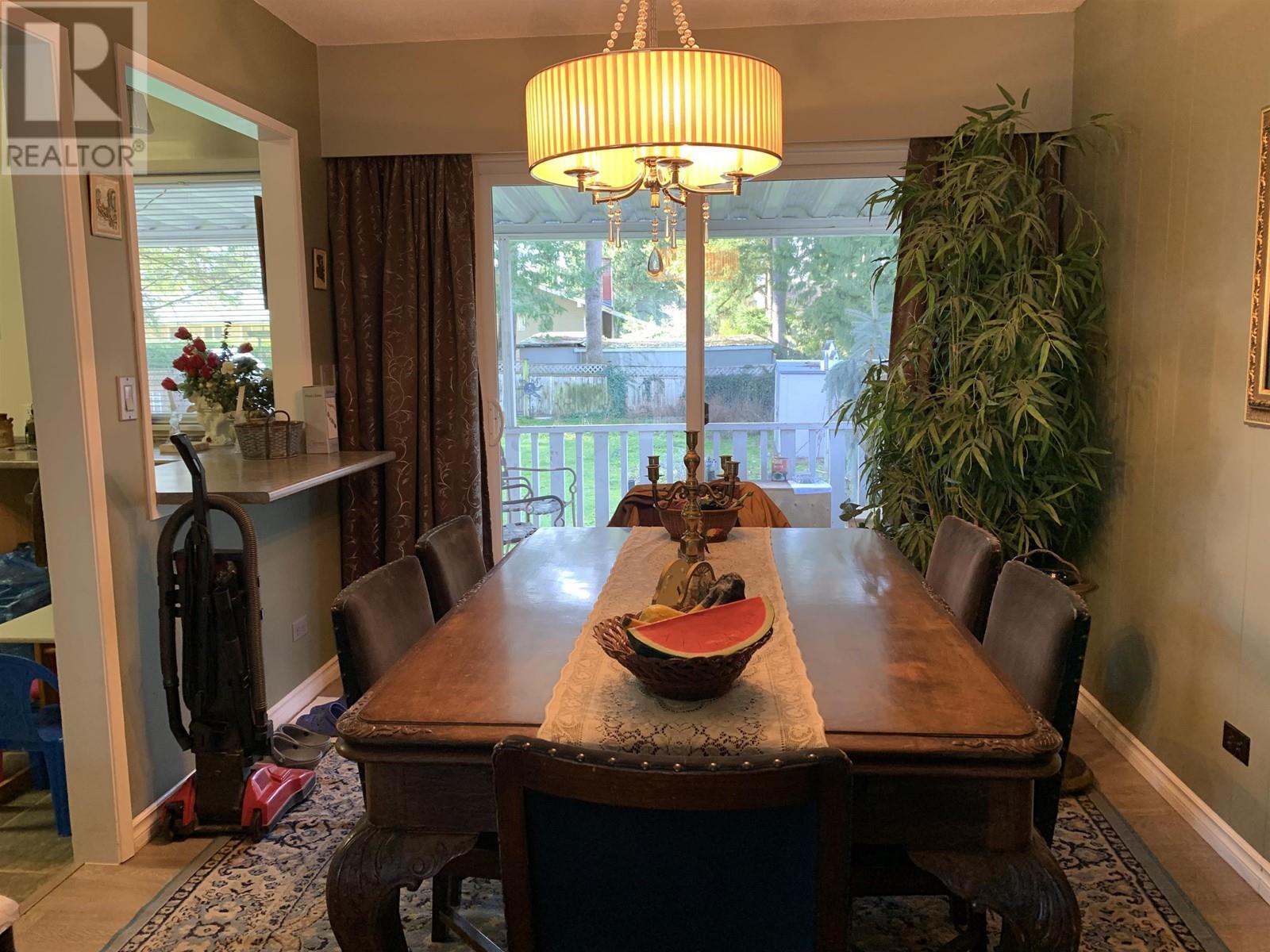 11945 Hall Street, Maple Ridge, British Columbia  V2X 5L9 - Photo 10 - R2821549