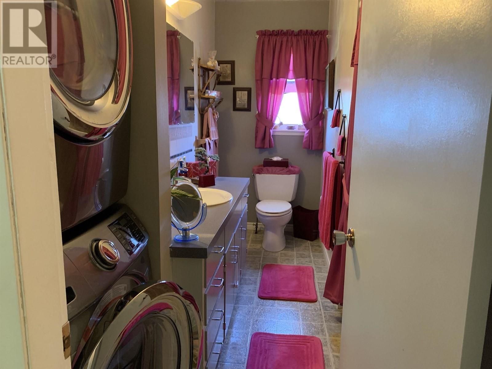 11945 Hall Street, Maple Ridge, British Columbia  V2X 5L9 - Photo 11 - R2821549