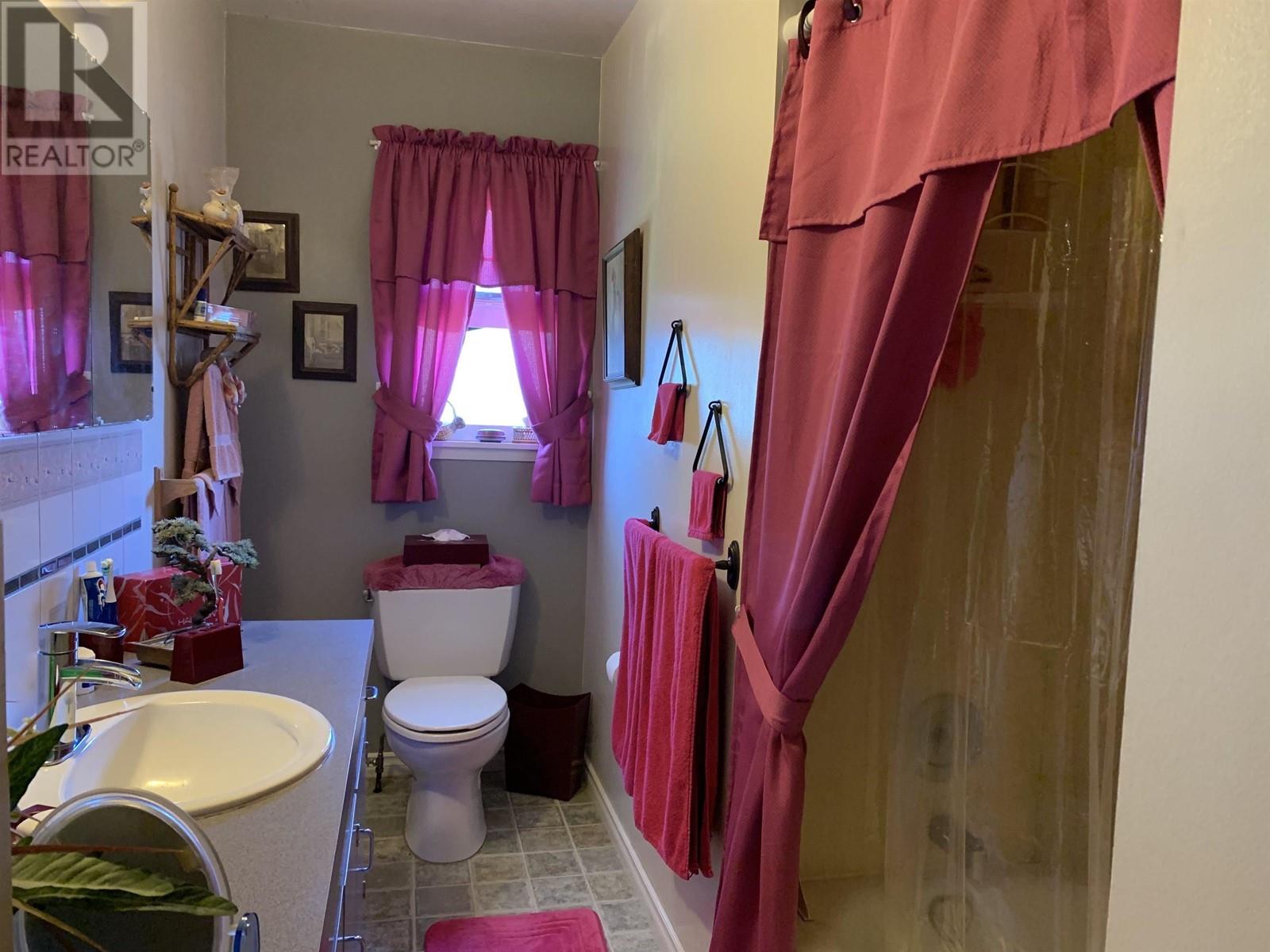 11945 Hall Street, Maple Ridge, British Columbia  V2X 5L9 - Photo 12 - R2821549