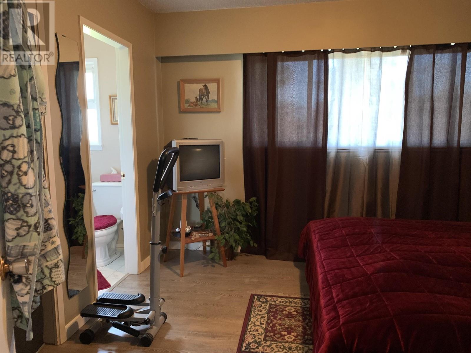 11945 Hall Street, Maple Ridge, British Columbia  V2X 5L9 - Photo 15 - R2821549