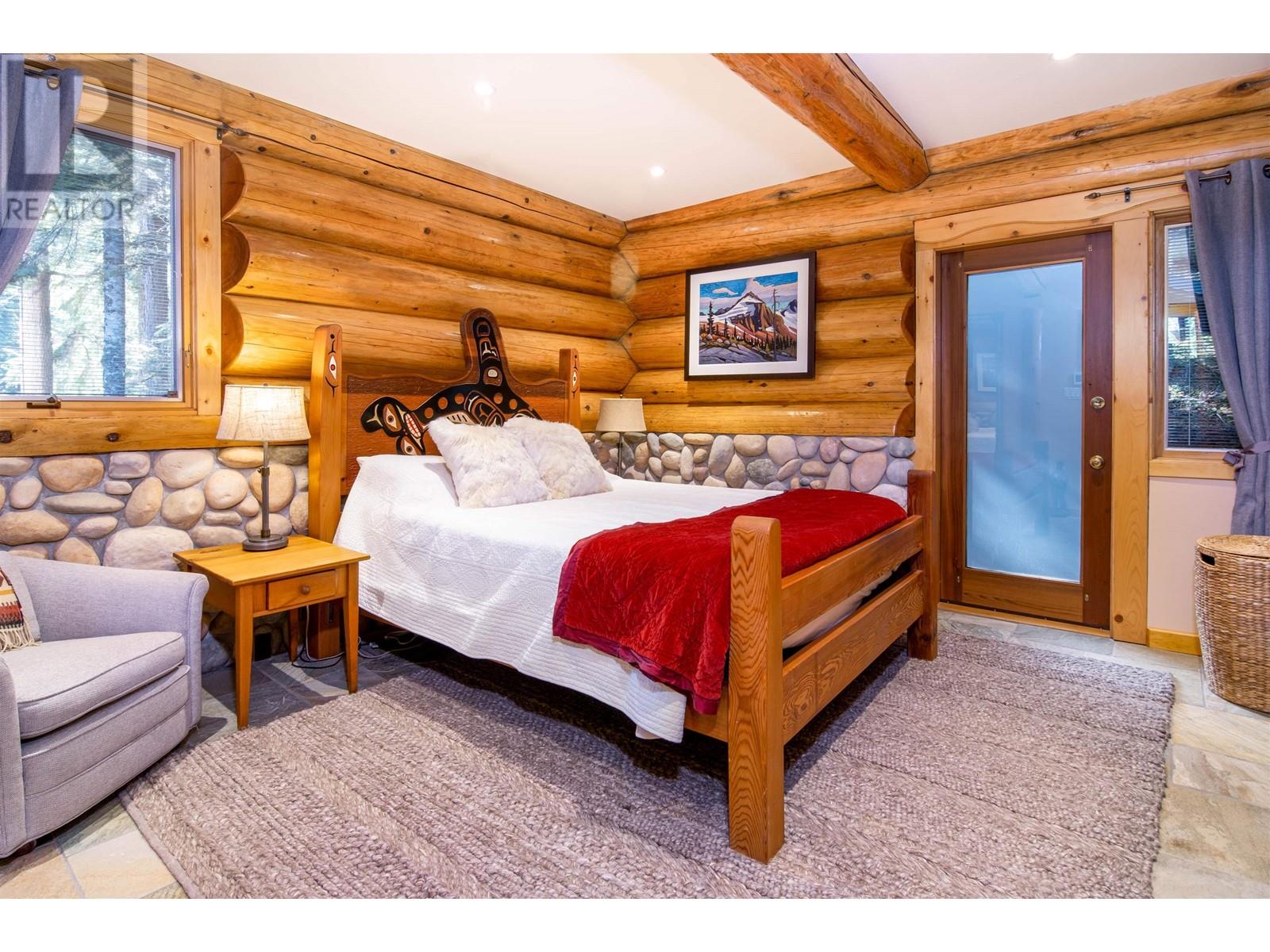 3230 Juniper Place, Whistler, British Columbia  V8E 0B8 - Photo 14 - R2821560