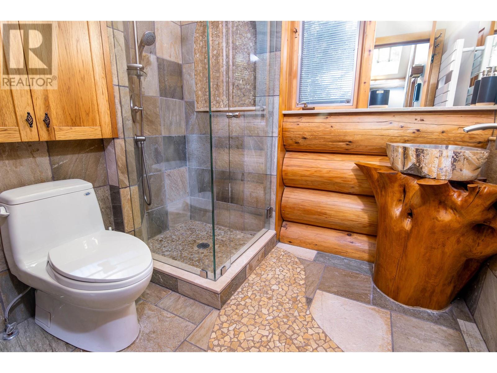 3230 Juniper Place, Whistler, British Columbia  V8E 0B8 - Photo 23 - R2821560