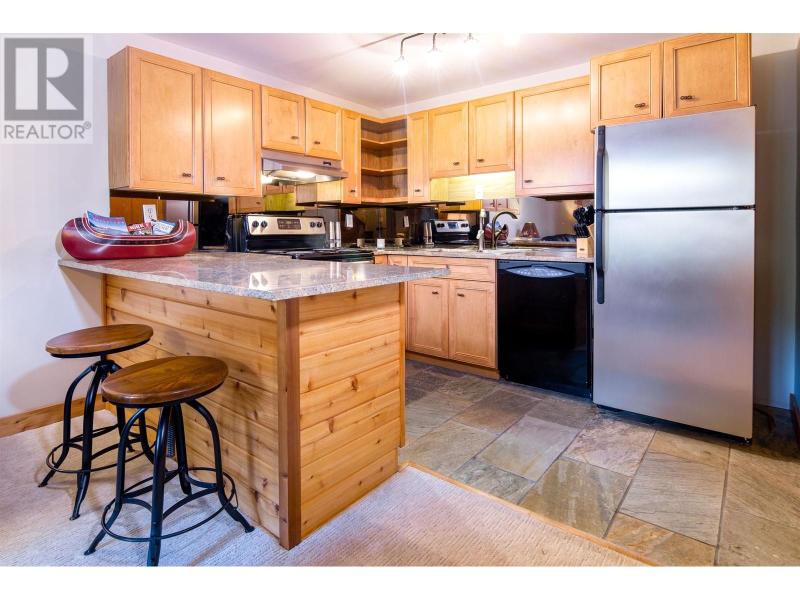 3230 Juniper Place, Whistler, British Columbia  V8E 0B8 - Photo 26 - R2821560
