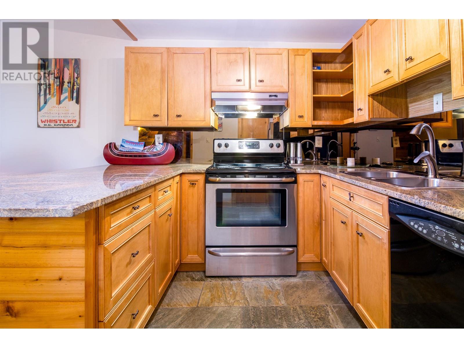 3230 Juniper Place, Whistler, British Columbia  V8E 0B8 - Photo 27 - R2821560