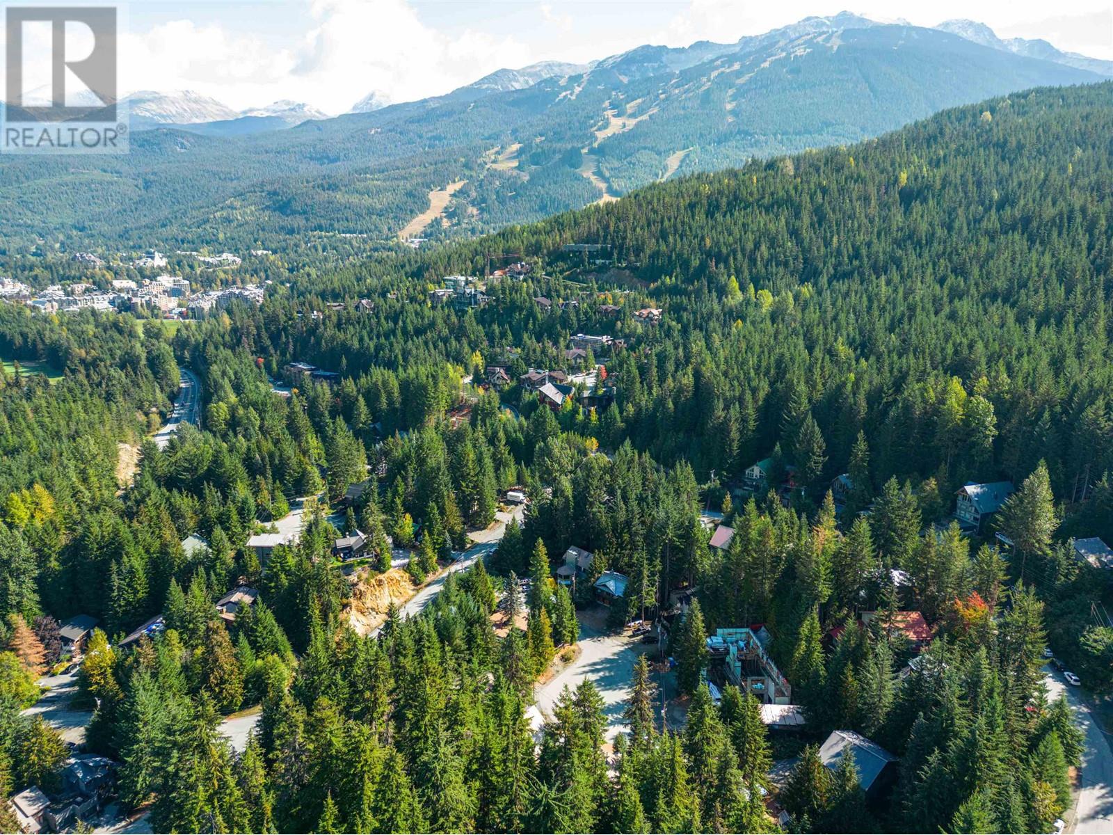 3230 Juniper Place, Whistler, British Columbia  V8E 0B8 - Photo 39 - R2821560