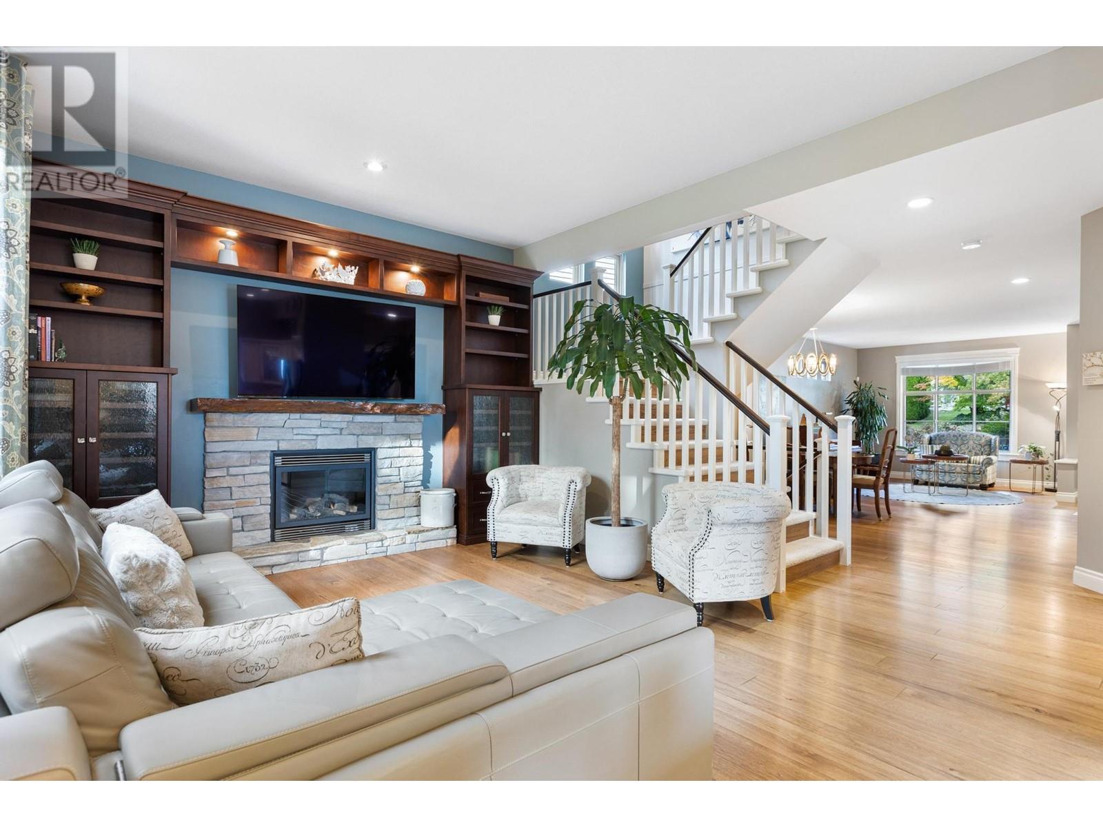 94 Hawthorn Drive, Port Moody, British Columbia  V3H 0C5 - Photo 7 - R2820911