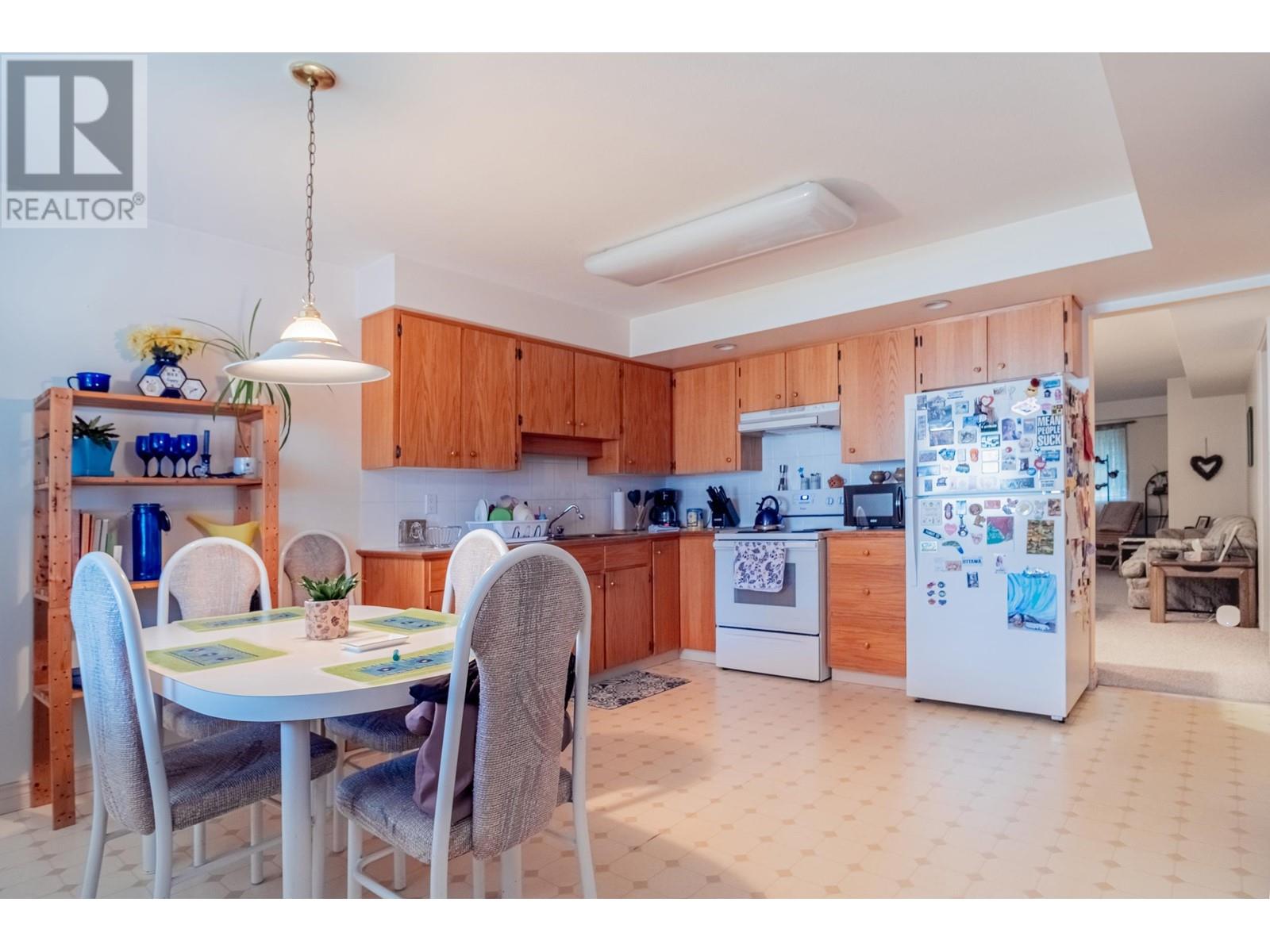 6861 Winch Street, Burnaby, British Columbia  V5B 2L7 - Photo 39 - R2819089