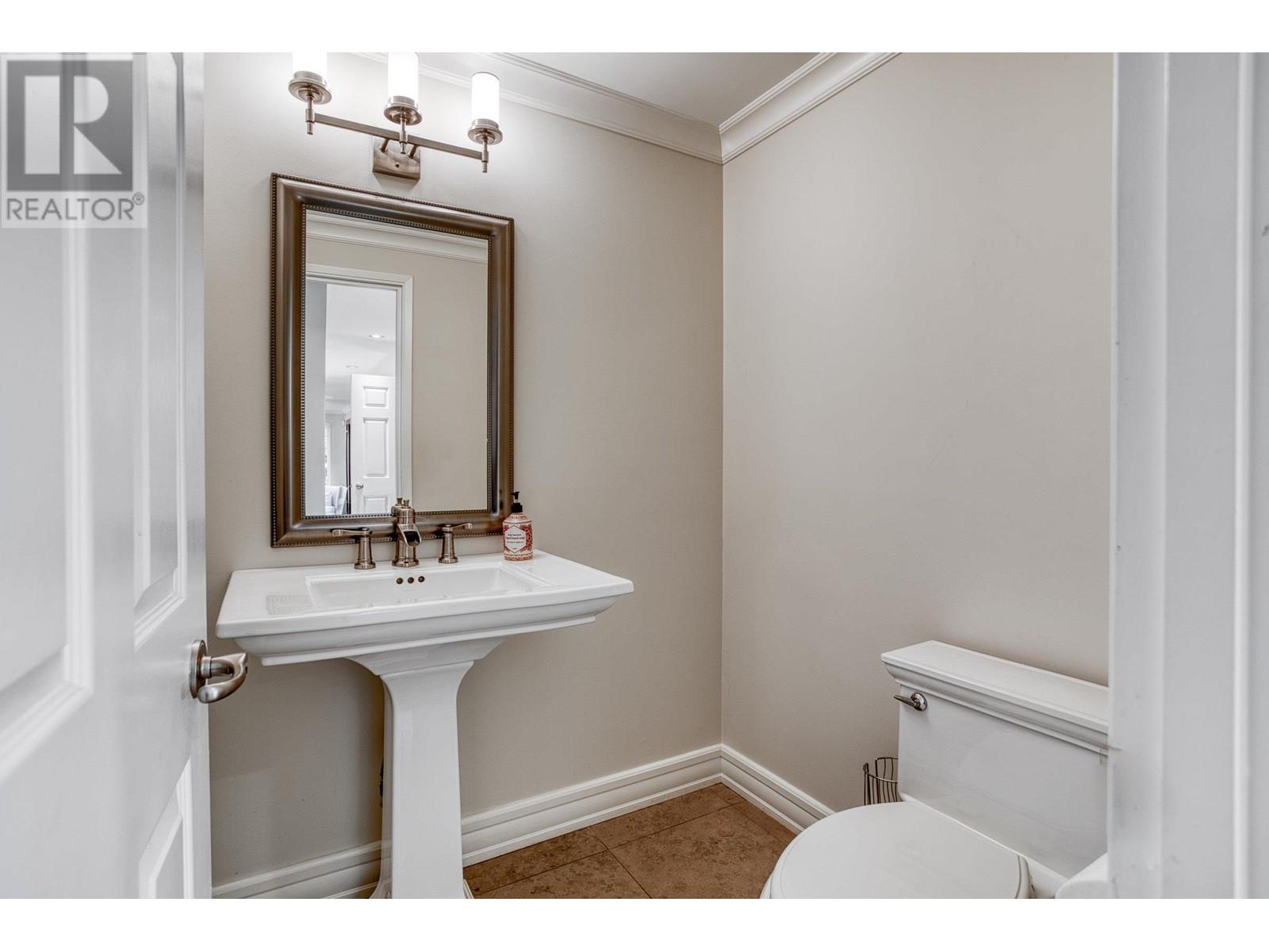 1312 Lansdowne Drive, Coquitlam, British Columbia  V3E 1K6 - Photo 13 - R2821496