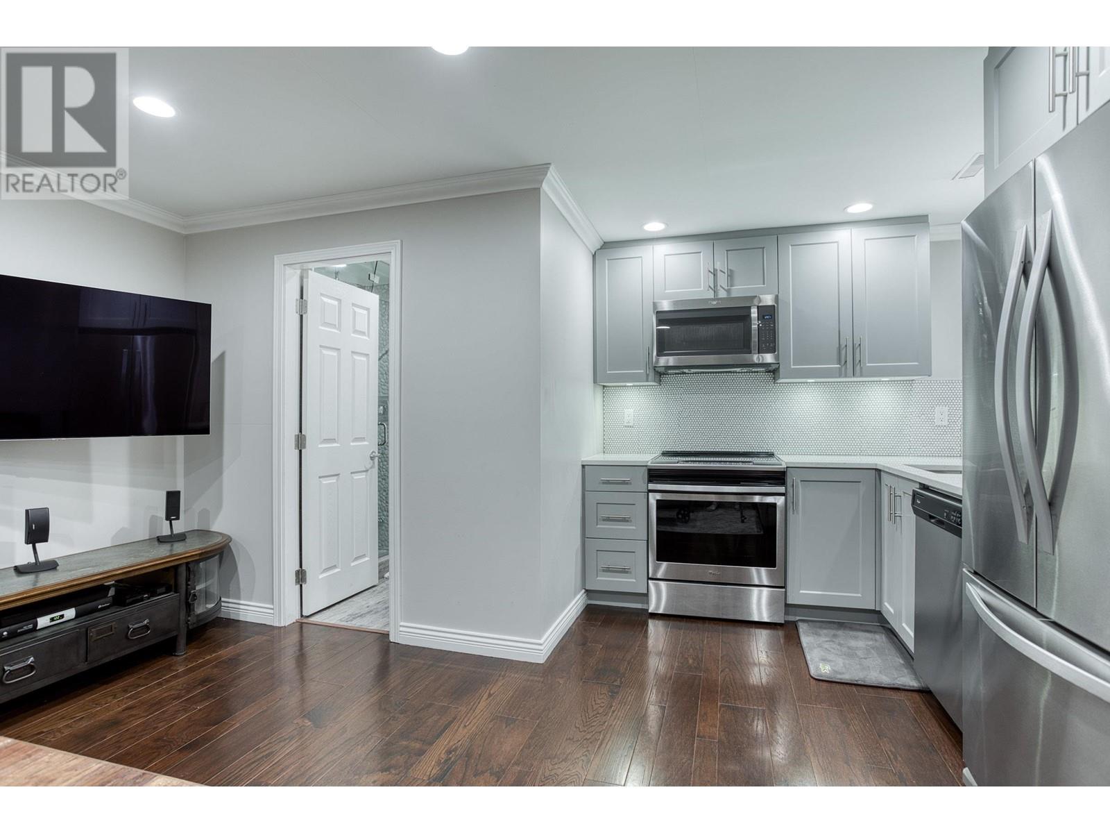 1312 Lansdowne Drive, Coquitlam, British Columbia  V3E 1K6 - Photo 26 - R2821496