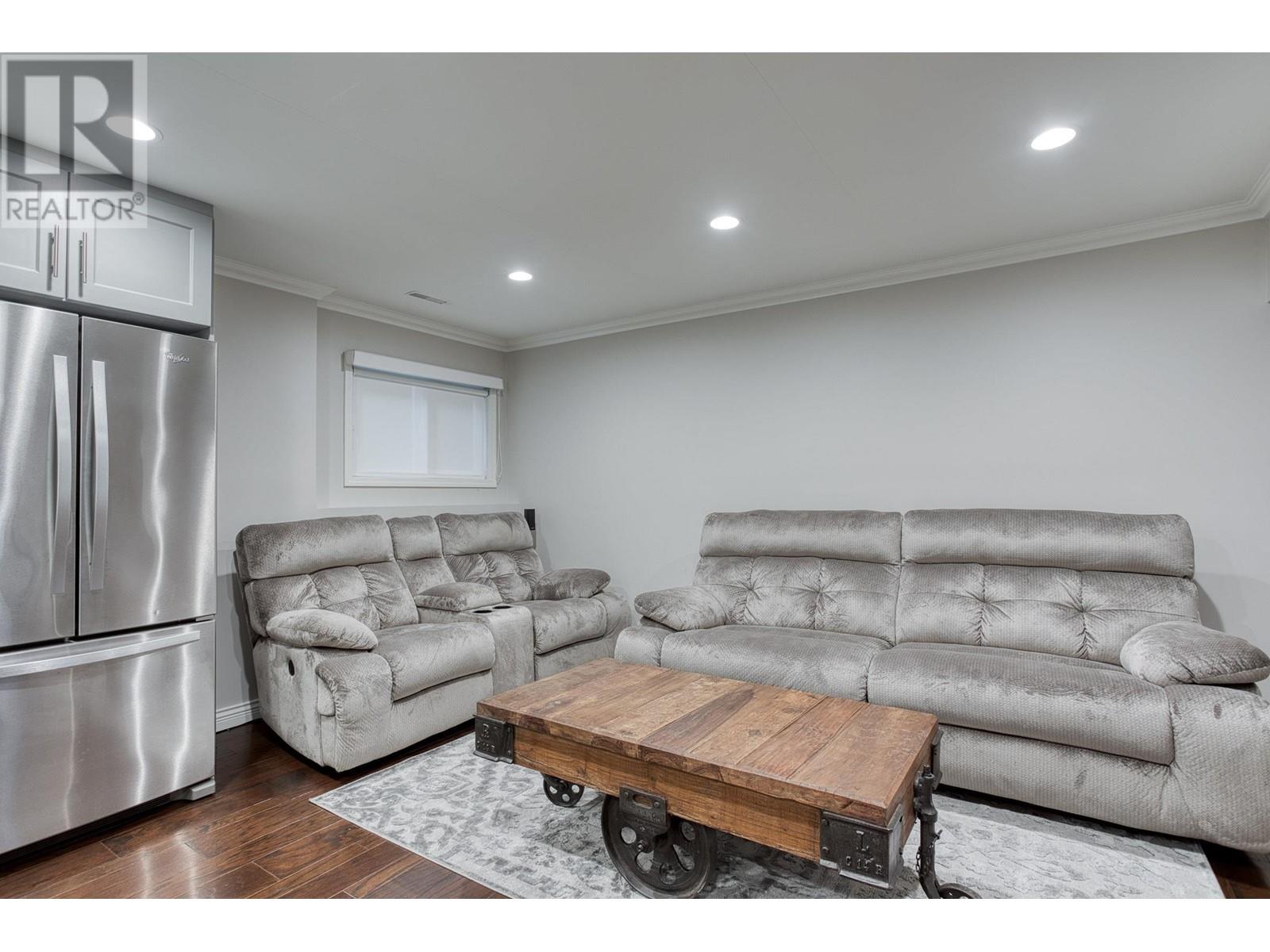 1312 Lansdowne Drive, Coquitlam, British Columbia  V3E 1K6 - Photo 25 - R2821496