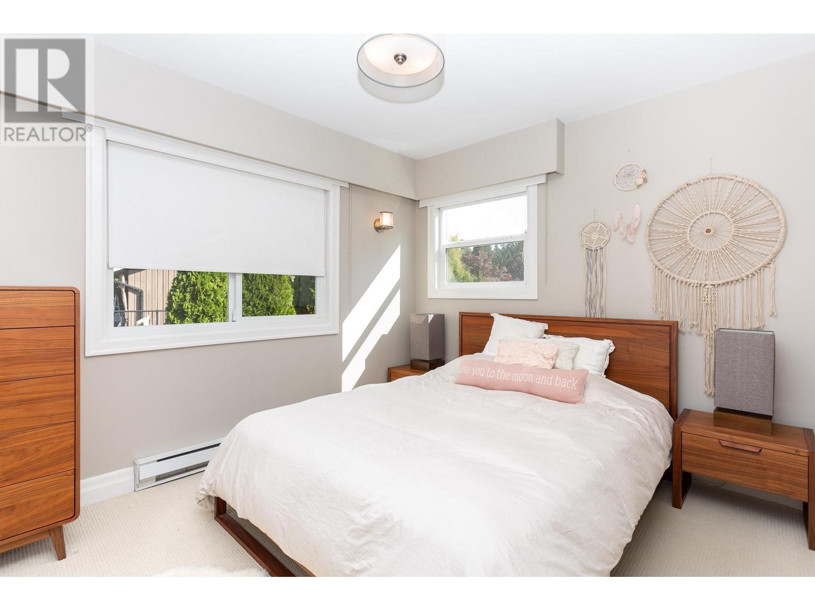 1312 Lansdowne Drive, Coquitlam, British Columbia  V3E 1K6 - Photo 15 - R2821496