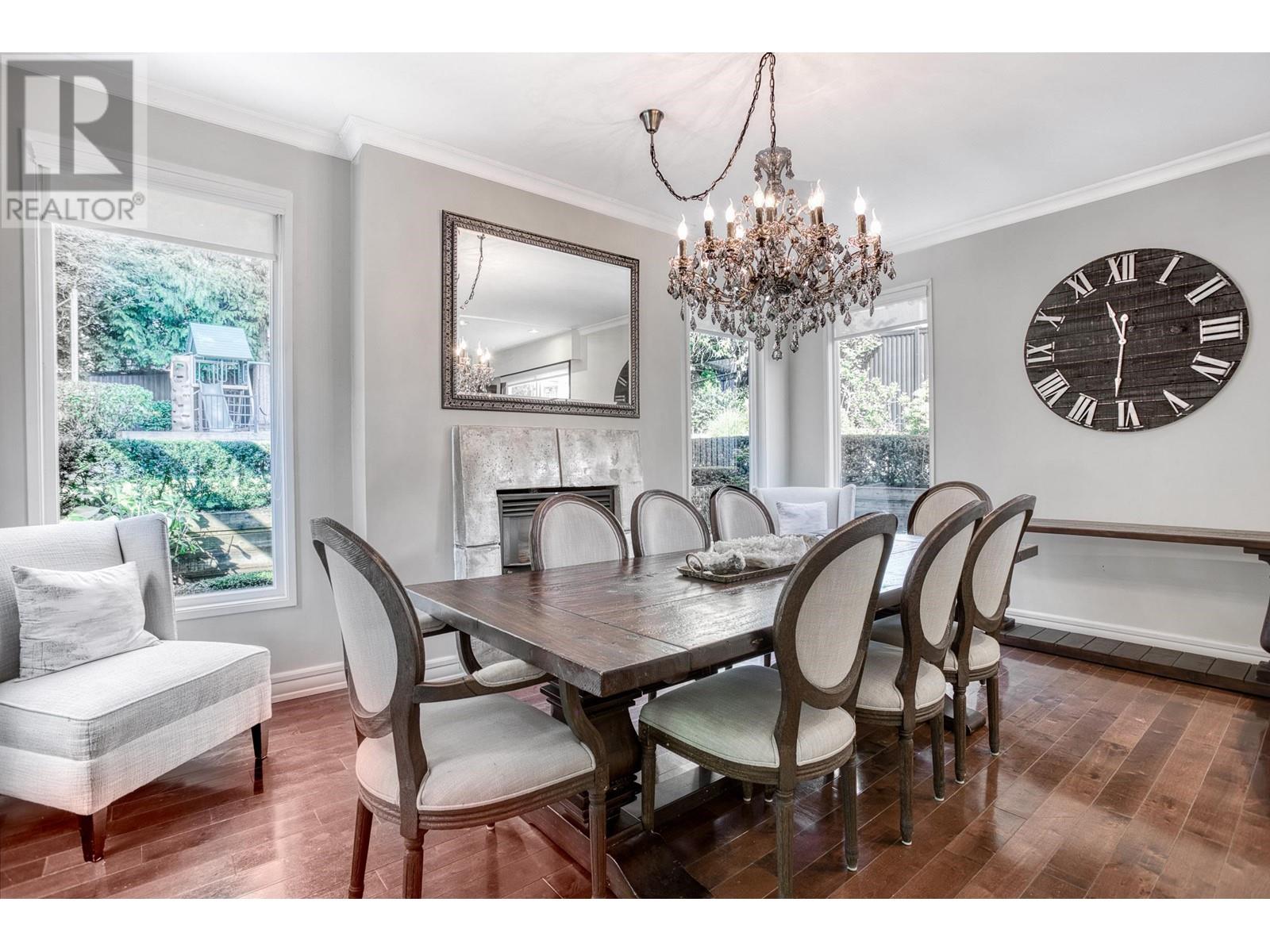 1312 Lansdowne Drive, Coquitlam, British Columbia  V3E 1K6 - Photo 10 - R2821496