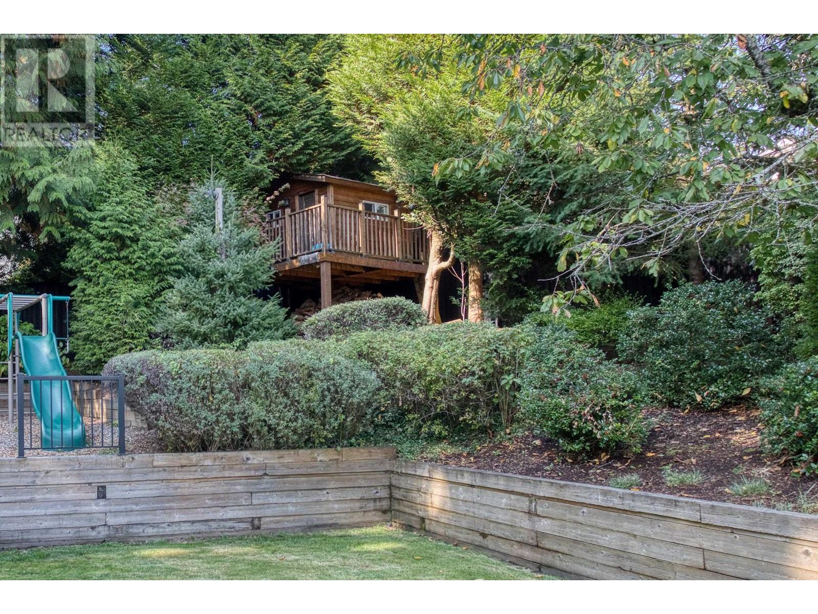 1312 Lansdowne Drive, Coquitlam, British Columbia  V3E 1K6 - Photo 31 - R2821496