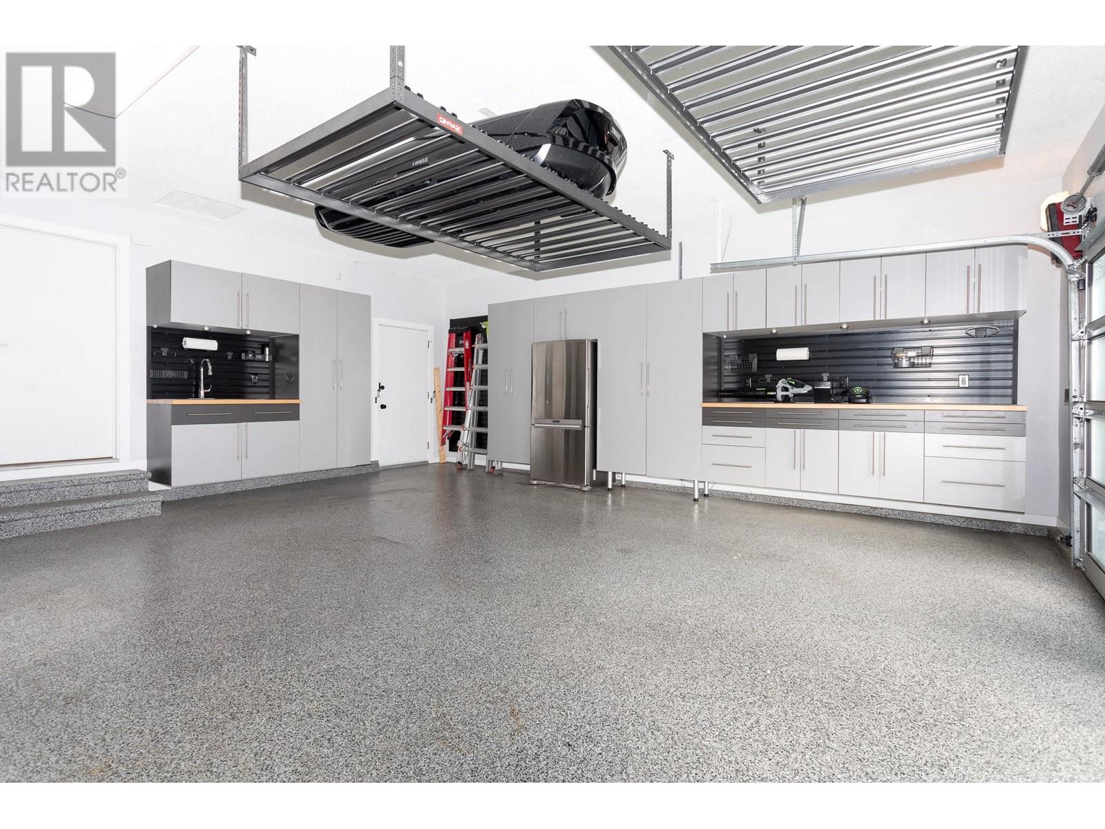 1312 Lansdowne Drive, Coquitlam, British Columbia  V3E 1K6 - Photo 28 - R2821496