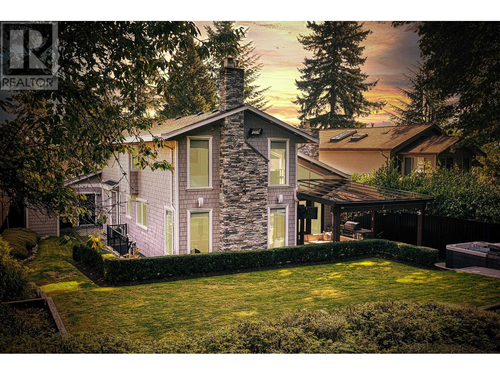 1312 Lansdowne Drive, Coquitlam, British Columbia  V3E 1K6 - Photo 36 - R2821496