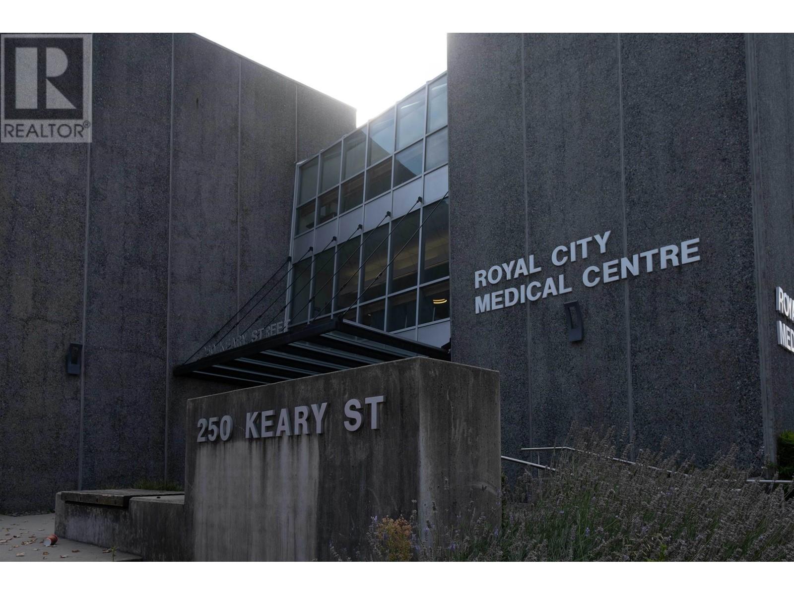 104 250 Keary Street, New Westminster, British Columbia  V3L 5E7 - Photo 3 - C8054653