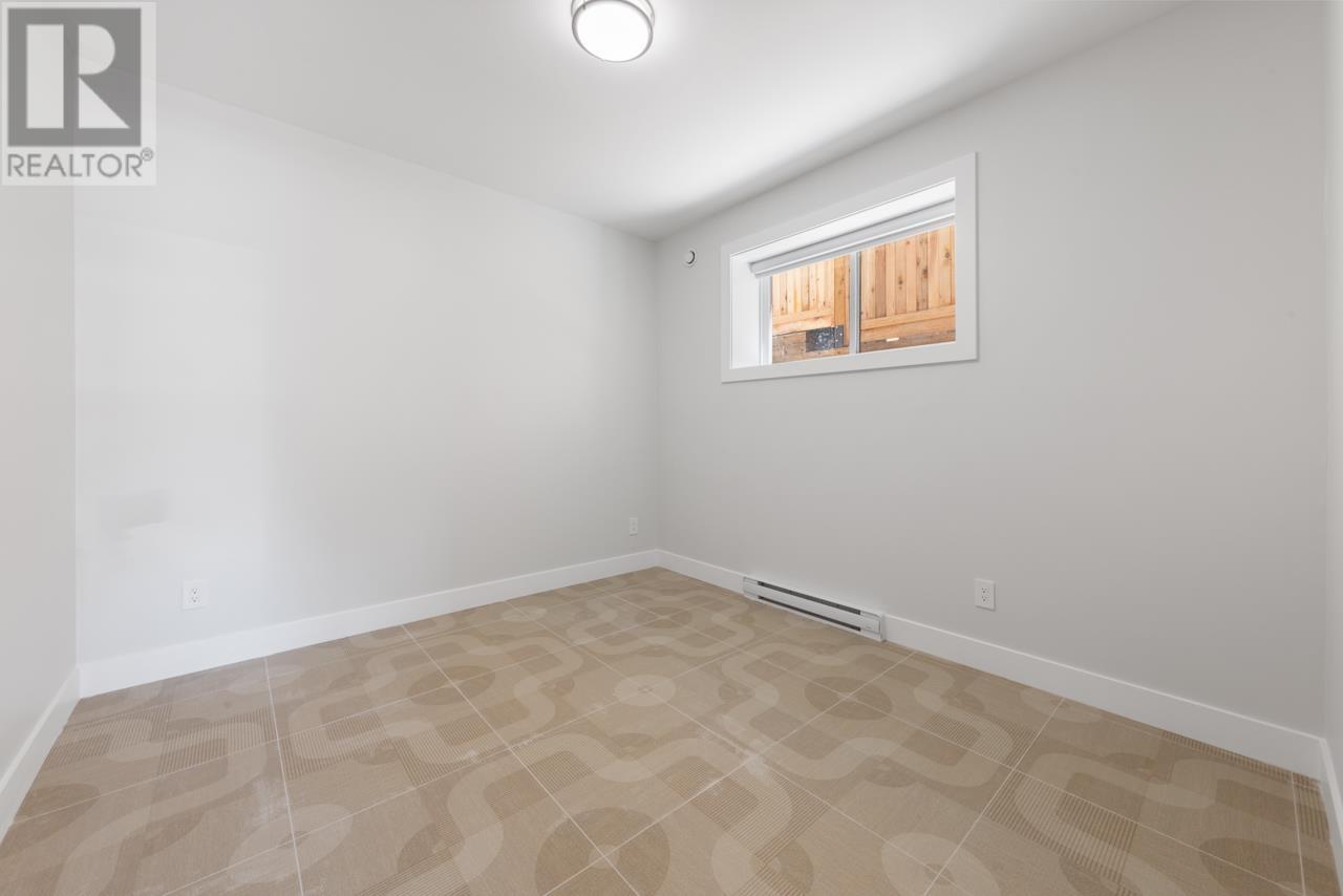 251 W 18th Street, North Vancouver, British Columbia  V7M 1W7 - Photo 33 - R2821344