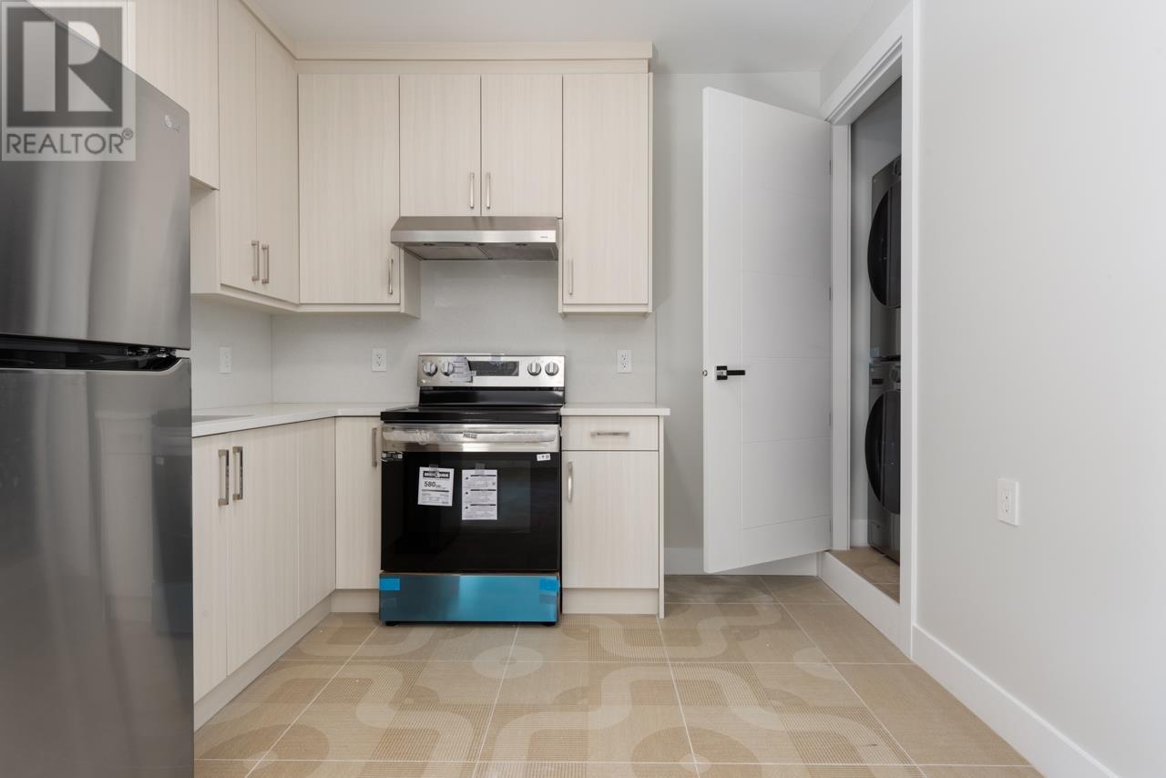 251 W 18th Street, North Vancouver, British Columbia  V7M 1W7 - Photo 30 - R2821344