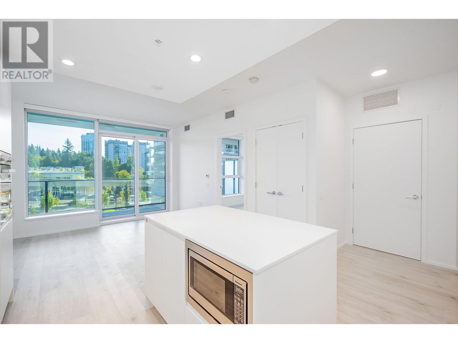 402 3809 Evergreen Place, Burnaby, British Columbia  V3J 0M1 - Photo 5 - R2821554