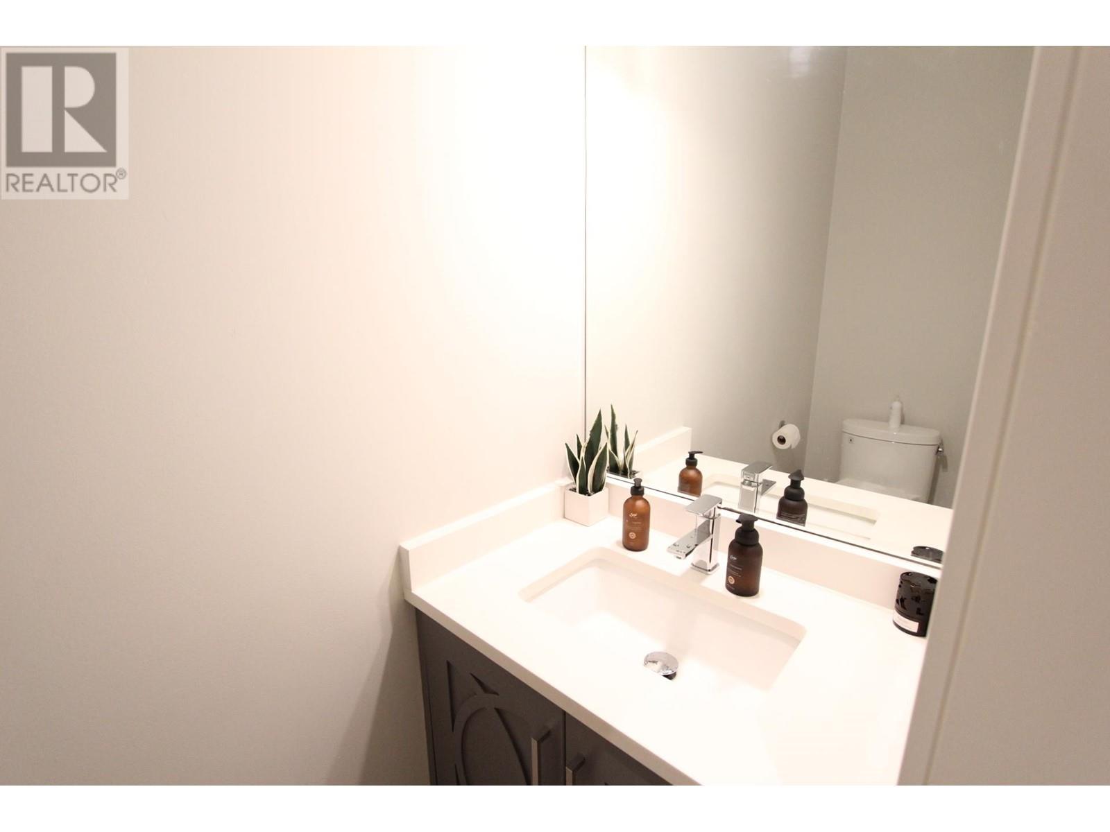 3 3868 Pender Street, Burnaby, British Columbia  V5C 2L5 - Photo 11 - R2819124