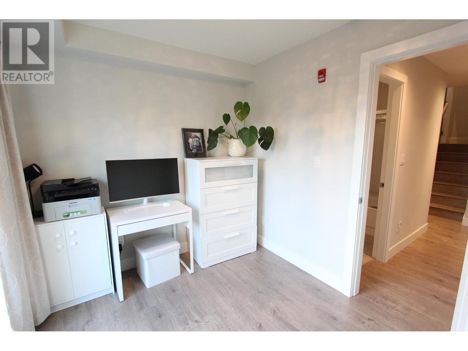 3 3868 Pender Street, Burnaby, British Columbia  V5C 2L5 - Photo 13 - R2819124