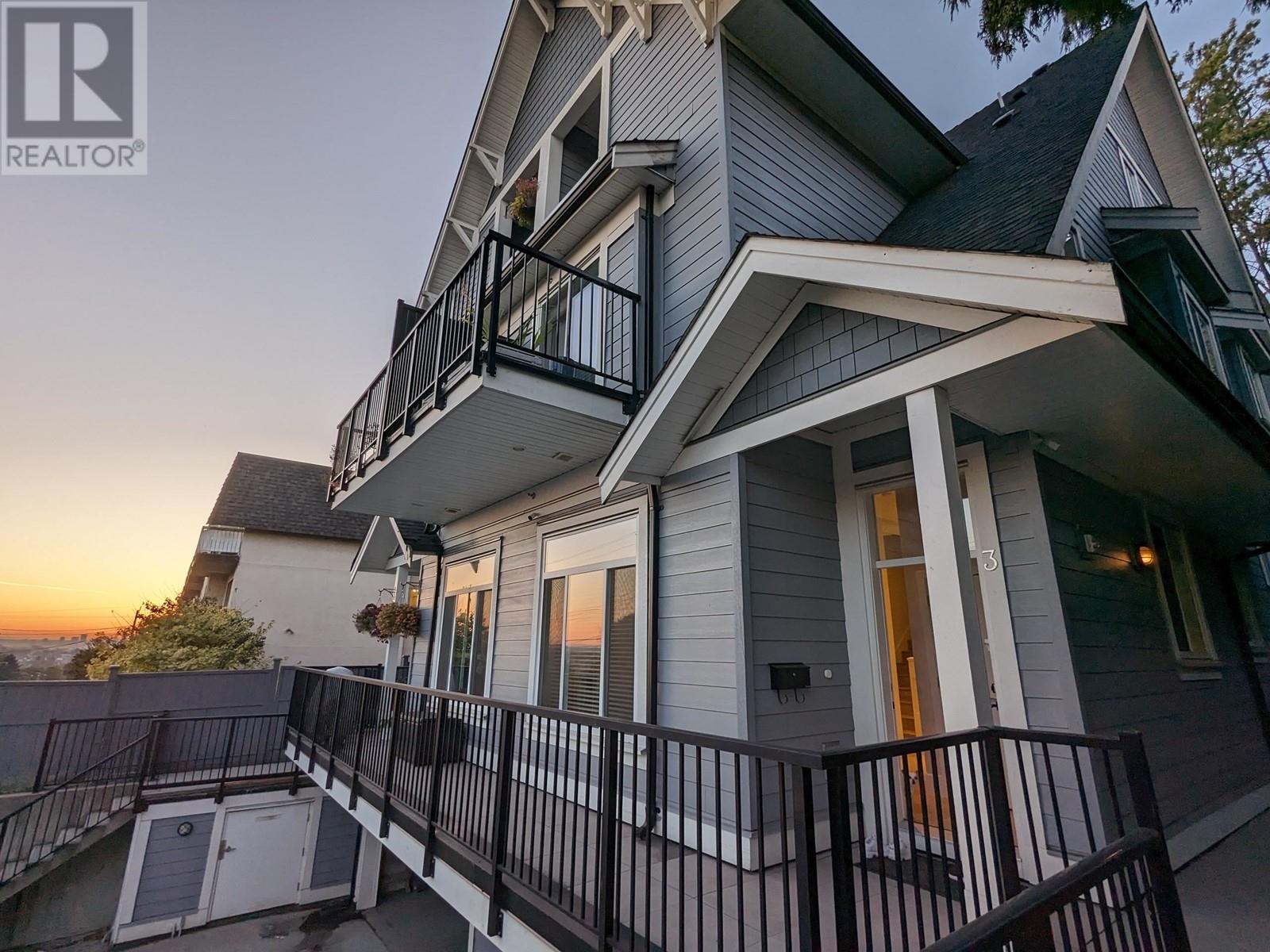 3 3868 PENDER STREET, burnaby, British Columbia