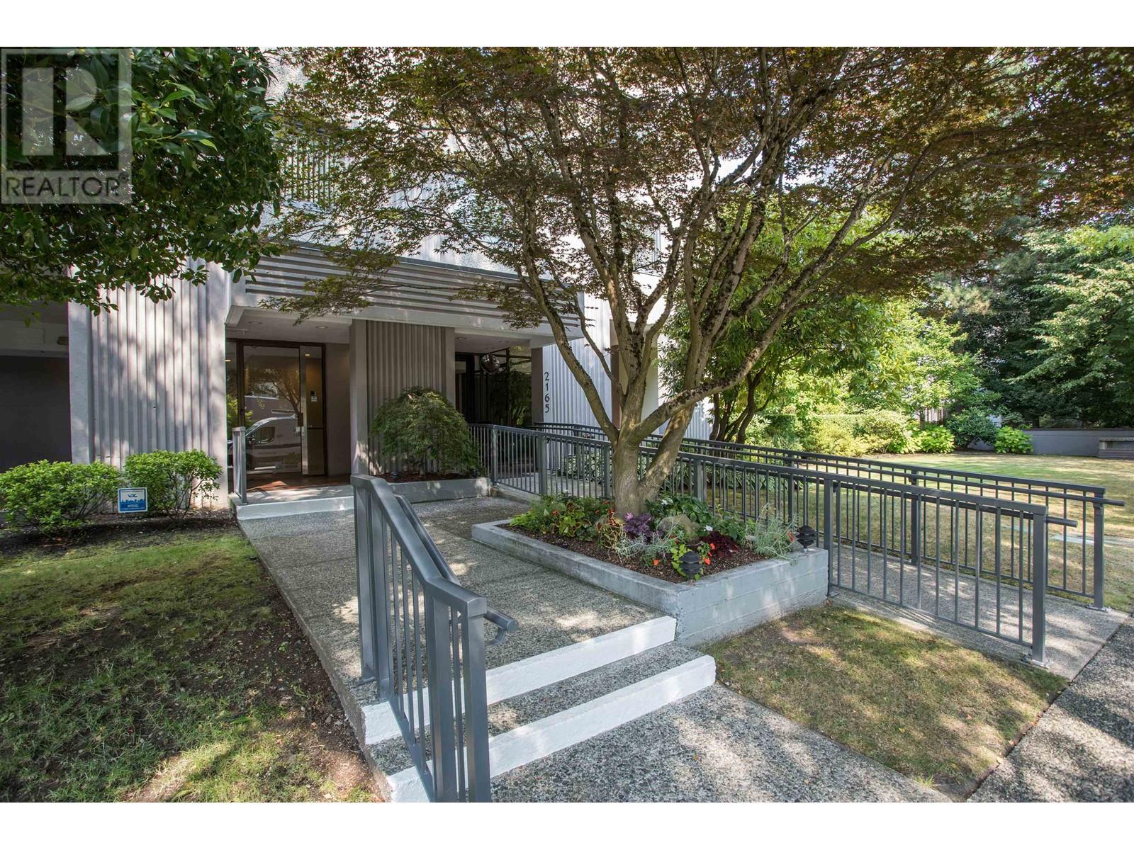 402 2165 W 40th Avenue, Vancouver, British Columbia  V6M 1W4 - Photo 2 - R2811710