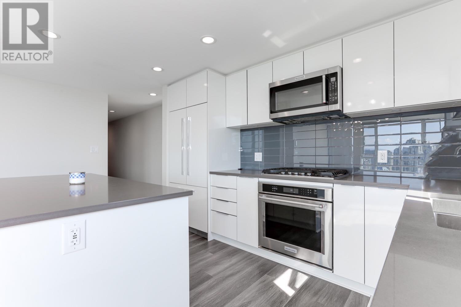 2304 3096 Windsor Gate, Coquitlam, British Columbia  V3B 0P4 - Photo 10 - R2821650