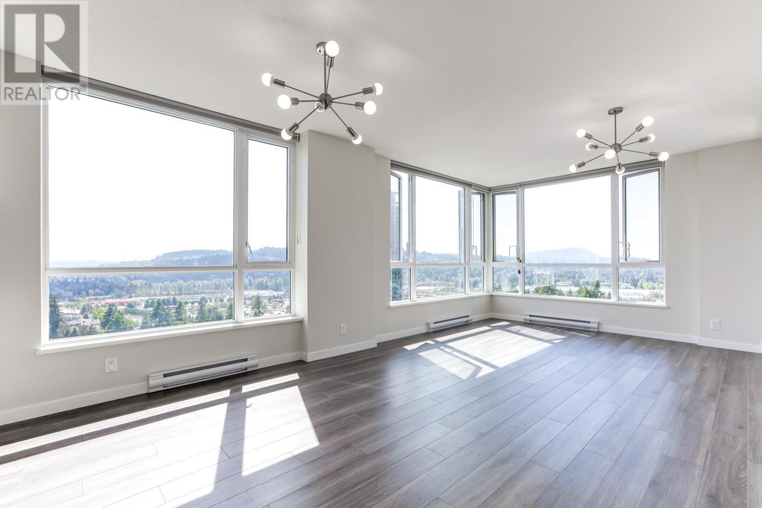 2304 3096 Windsor Gate, Coquitlam, British Columbia  V3B 0P4 - Photo 2 - R2821650