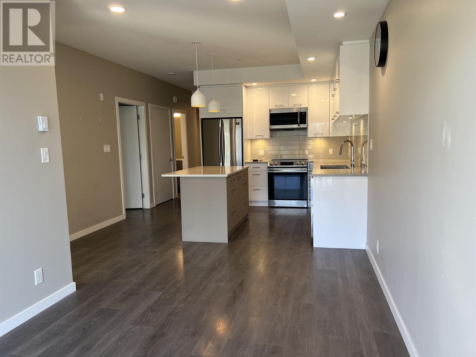 413 38033 Second Avenue, Squamish, British Columbia  V8B 0C4 - Photo 1 - R2821663