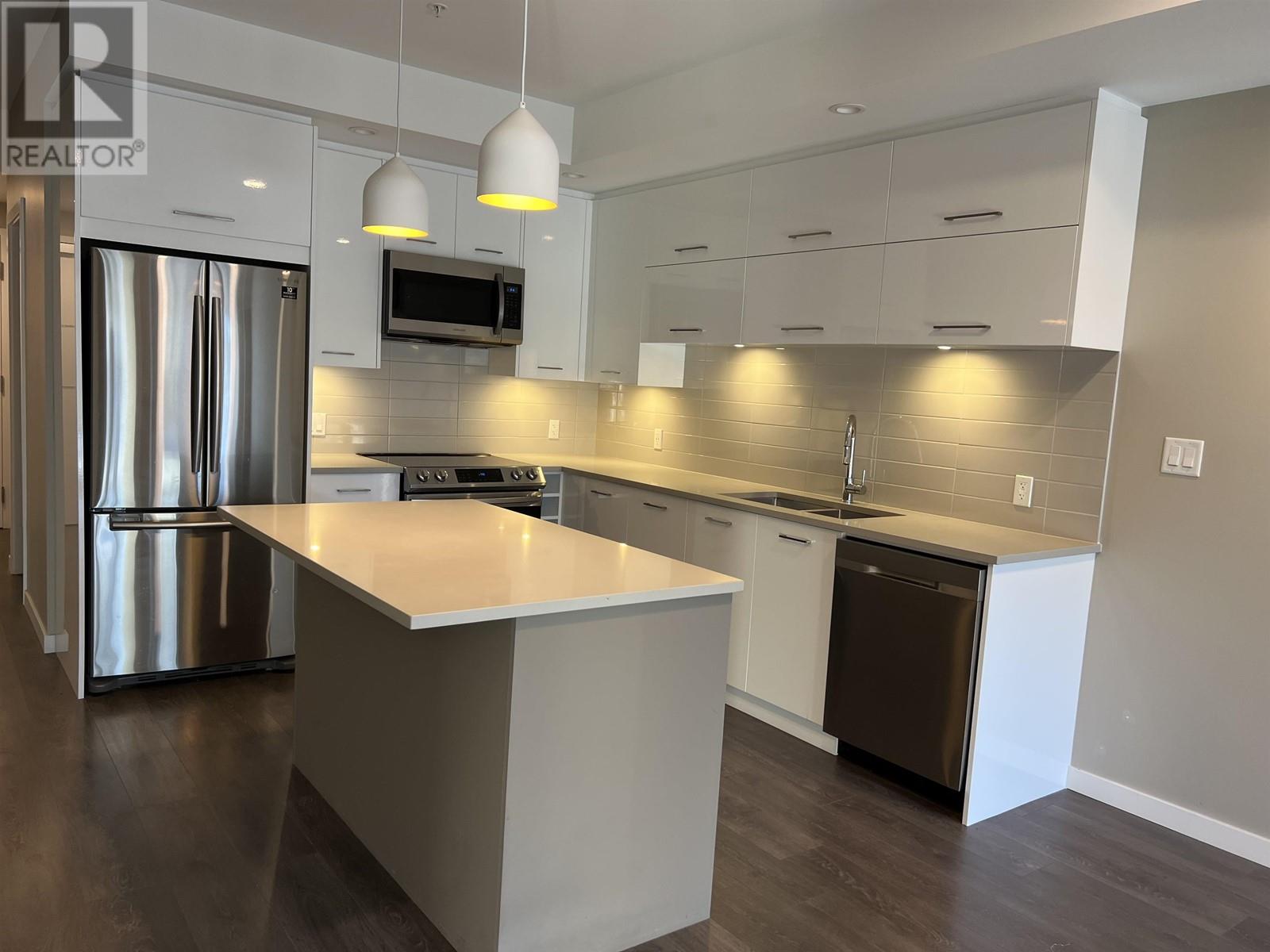 413 38033 Second Avenue, Squamish, British Columbia  V8B 0C4 - Photo 2 - R2821663