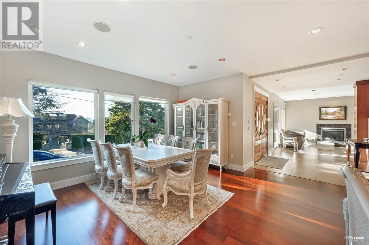2145 Kings Avenue, West Vancouver, British Columbia  V7V 2B9 - Photo 3 - R2821611