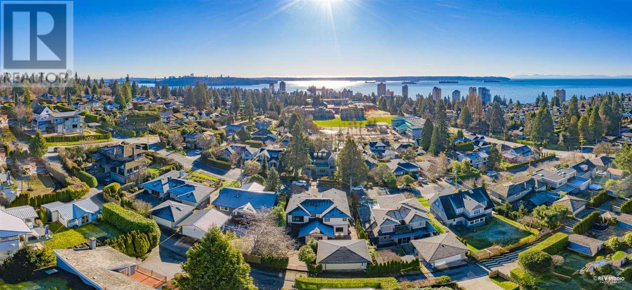 2145 Kings Avenue, West Vancouver, British Columbia  V7V 2B9 - Photo 36 - R2821611