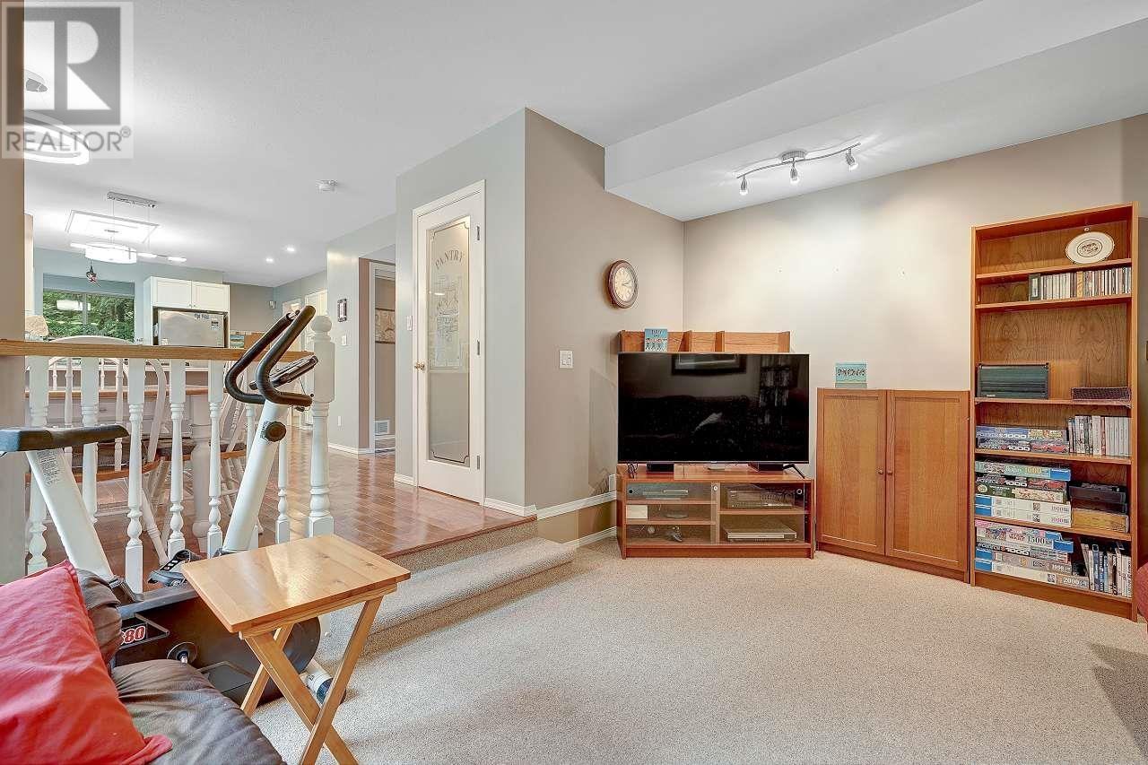 27780 Sayers Crescent, Maple Ridge, British Columbia  V2W 1N4 - Photo 13 - R2821626