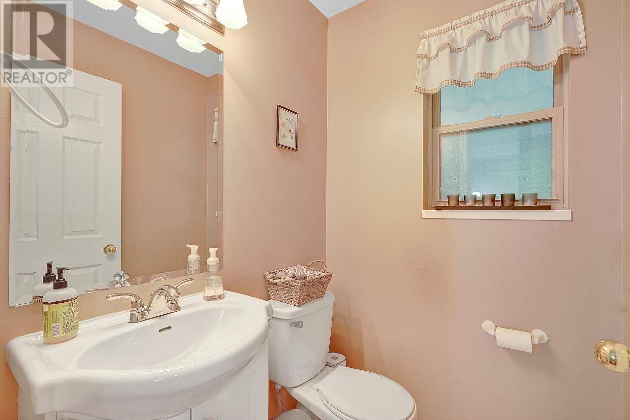 27780 Sayers Crescent, Maple Ridge, British Columbia  V2W 1N4 - Photo 19 - R2821626