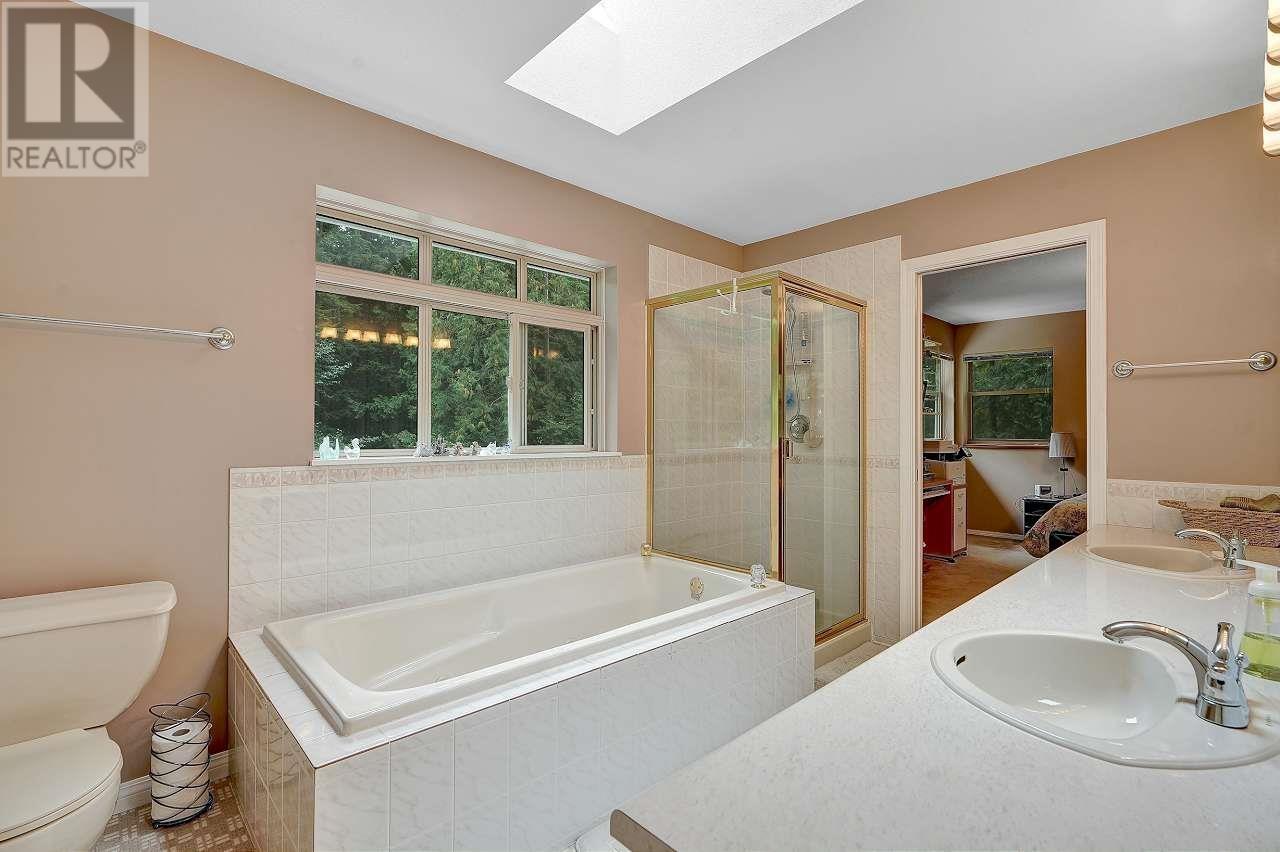 27780 Sayers Crescent, Maple Ridge, British Columbia  V2W 1N4 - Photo 26 - R2821626