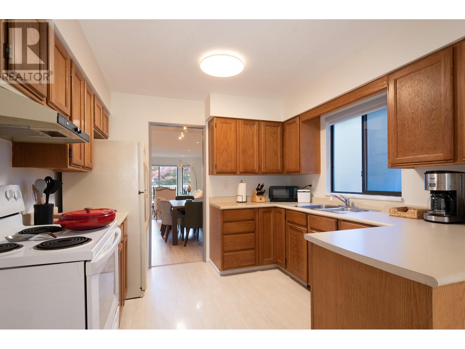 2060 W Keith Road, North Vancouver, British Columbia  V7P 1Z3 - Photo 16 - R2821648