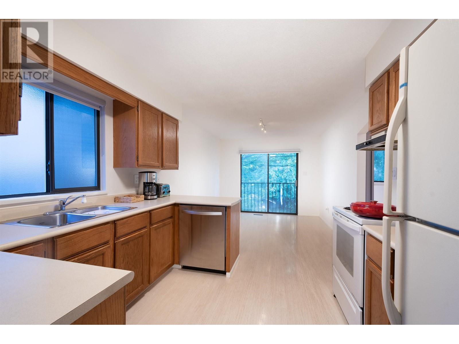 2060 W Keith Road, North Vancouver, British Columbia  V7P 1Z3 - Photo 18 - R2821648